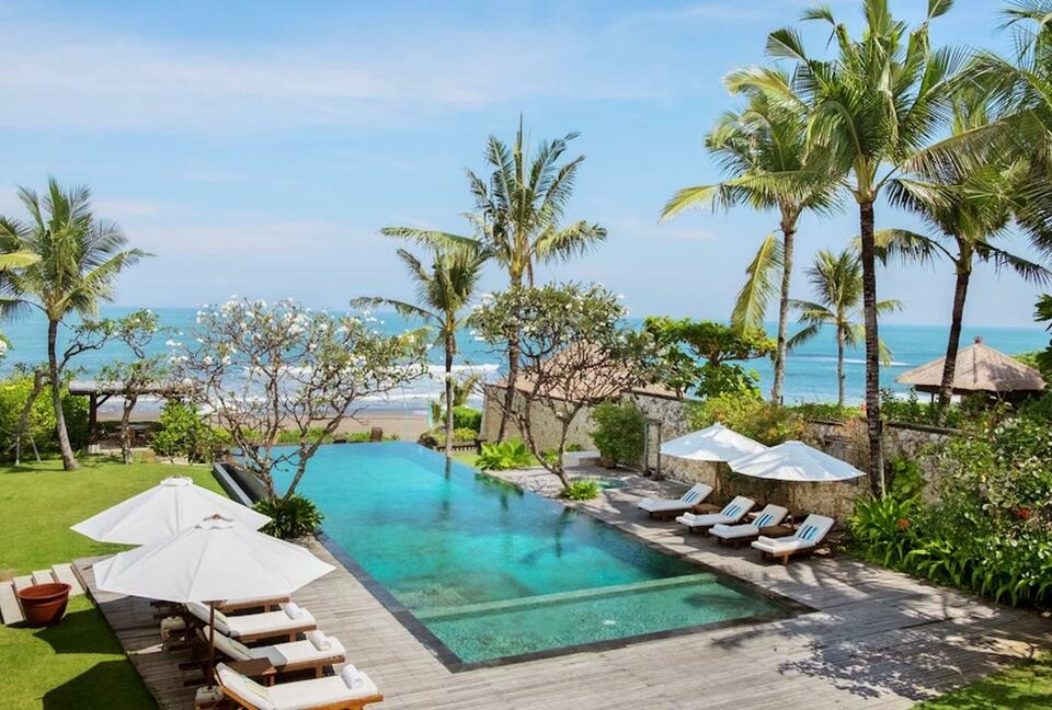 Villa Beachfront Bali - Simply Travel